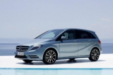 Future Mercedes-Benz Hybrids May Have Just Three Cylinders
