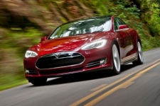 特斯拉CEO马斯克家庭旅行启程 将开Model S横穿美国