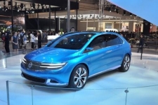 腾势电动车北京车展发布 首先在京沪深上市