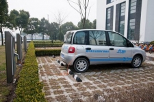 上海电动汽车充电桩为啥难进小区? 从申请到安装花3个月