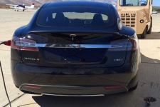 特斯拉Model S四驱版10月9日发布