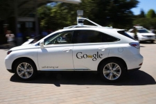 谷歌无人驾驶汽车新进展 允许车辆超速