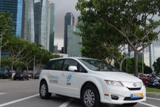 城市公共交通电动化 比亚迪e6亮剑新加坡