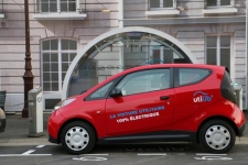 博洛雷Autolib电动车共享进军伦敦 将建1.6万个充电桩