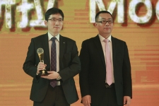 2014中国年度绿色汽车奖项揭晓 特斯拉Model S获年度车大奖