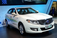 购买新能源车最该考虑什么？ 传祺GA5 PHEV、比亚迪秦对比导购