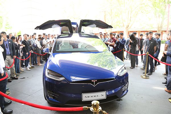 全球最快SUV 96万起！特斯拉Model X亚洲首次亮相