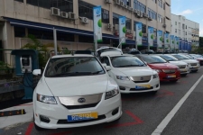 比亚迪获100个新加坡出租车牌照  首批预计今年9月上路运营