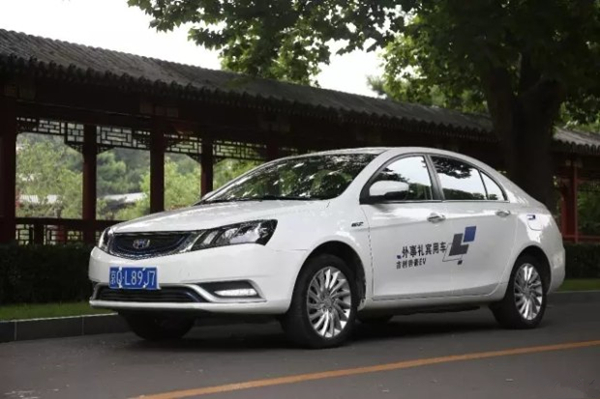 G20到杭州叫了个曹操专车，其实我是猴子派来测试吉利帝豪EV快速充电的