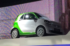 2016巴黎车展探馆：smart fortwo EV版实车亮相