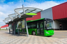 “雅安制造”新能源公交车，将在雅安市7号公交线投用