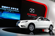 10月销量再夺冠 北汽新能源全系车型出征广州