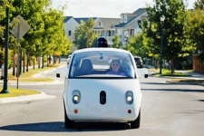 谷歌成立无人驾驶独立公司Waymo