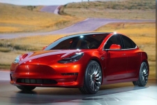 特斯拉Model 3今年下半年美国推出 2018年进入中国市场