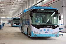 南京2017年调整公交补贴方案，新能源汽车给予使用补贴