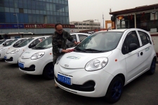 天津50辆纯电动共享汽车上线，采用双重计费模式