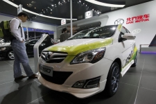 新能源汽车在京销售停滞，为何车企还要涨价？