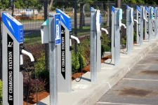 宁德市出台今年公共机构节约能源资源规划 要求单位停车场将配建充电设施