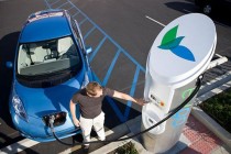Plug-In Electric Car Buyers Very Satisfied With Cars: Report