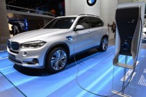 BMW Confirms X5 PHEV SUV Will Come, but Doesn't Say When