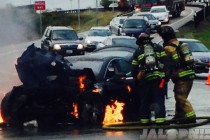 特斯拉电动汽车起火全记录：无人受伤 电池包起火