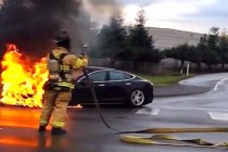 NHTSA决定调查特斯拉Model S 探究底盘撞击风险