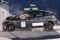 2014 Toyota Prius crash test rating drops to four stars