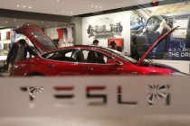 Tesla probing cause of Toronto garage fire with Model S